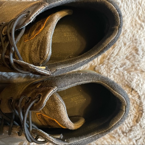 Men’s Brown Low-top Sneaker Boots - Picture 6 of 11